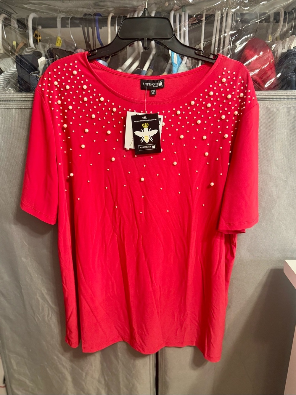 NWT Antthony Red Short Sleeve Top with Pearl Stud Embellishment